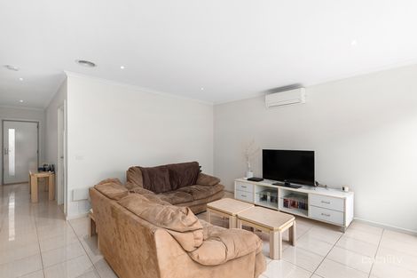 Property photo of 5/12 Fishburn Grove Harkness VIC 3337