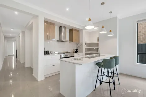 Property photo of 17 Riverview Street Avondale Heights VIC 3034