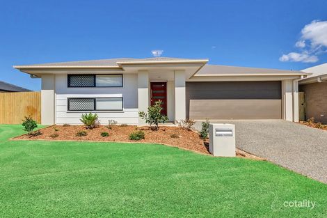 24 Petrie St, Caboolture South, QLD 4510