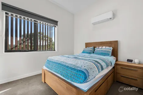 Property photo of 2/22 Luck Street Eltham VIC 3095