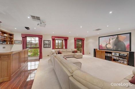 Property photo of 13 Aylesbury Way Warrandyte VIC 3113