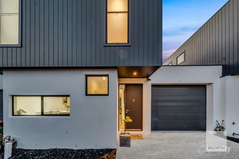Property photo of 2/2 Warwick Place Tullamarine VIC 3043