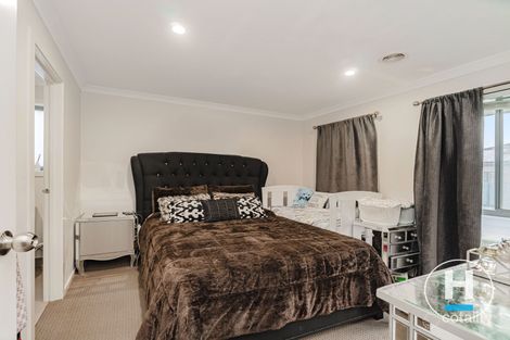 Property photo of 52 Mackellar Drive Roxburgh Park VIC 3064