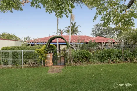 Property photo of 14 Seppelt Wilsonton Heights QLD 4350