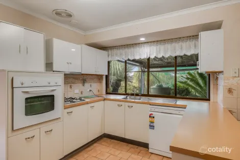 Property photo of 14 Seppelt Wilsonton Heights QLD 4350