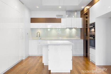 Property photo of 2/69 Canterbury Road Canterbury VIC 3126