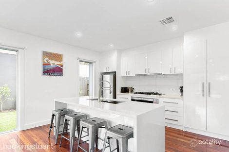 Property photo of 16 Niki Court Bentleigh East VIC 3165