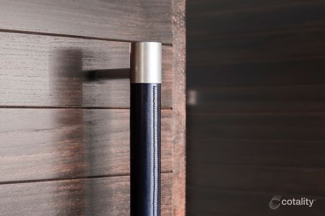 Property photo of 38 Brittanic Crescent Paradise Point QLD 4216