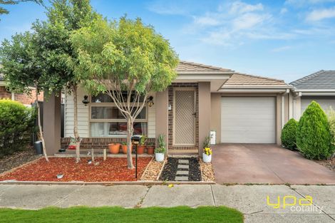 Property photo of 8 Hestia Avenue Cranbourne West VIC 3977