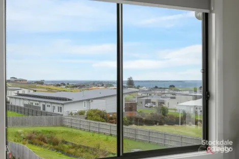 Property photo of 13A Elevation Crescent San Remo VIC 3925