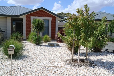 Property photo of 12 Moore Avenue Nuriootpa SA 5355
