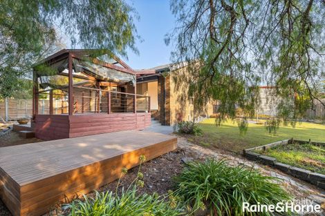 Property photo of 5 Hall Court Meadow Heights VIC 3048