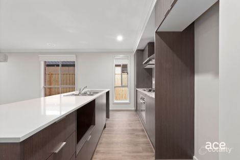 Property photo of 5 Docker Circuit Mickleham VIC 3064