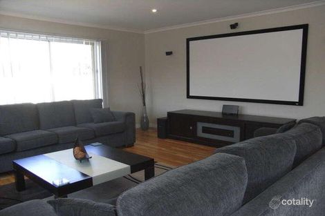 Property photo of 13 Trentham Way Langwarrin VIC 3910