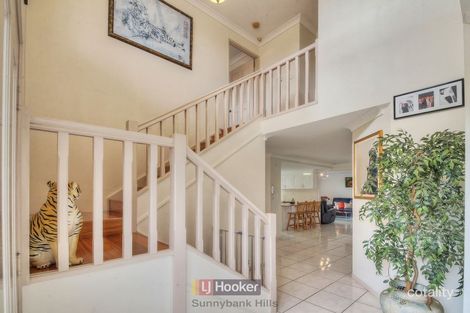 Property photo of 28 Begonia Place Calamvale QLD 4116