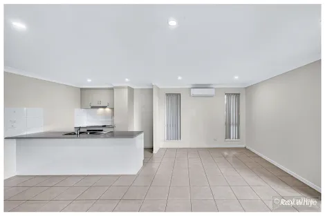 Property photo of 40 Varsity Crescent Norman Gardens QLD 4701