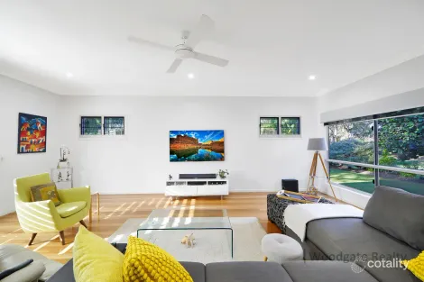 Property photo of 10 Paperbark Court Woodgate QLD 4660