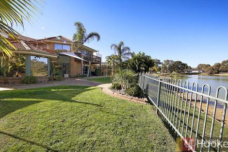 Property photo of 11 Cairn Curren Close Rowville VIC 3178