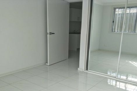 Property photo of 5 Amanda Place Ingleburn NSW 2565