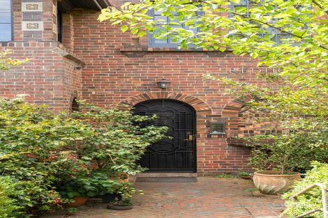 Property photo of 2/625 Toorak Road Toorak VIC 3142