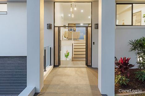 Property photo of 18 Walter Crescent Banora Point NSW 2486