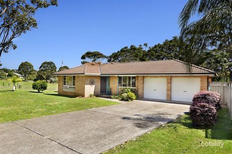 Property photo of 11 Myoora Place Port Macquarie NSW 2444