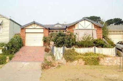 Property photo of 24 Allunga Parade Berwick VIC 3806