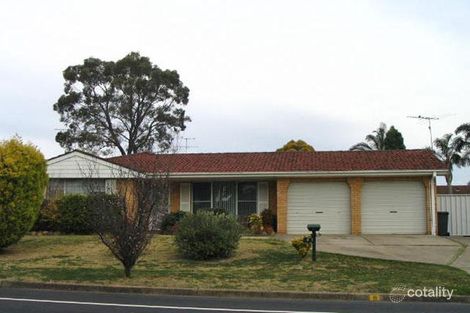 8 Mcintyre Ave, St Clair, NSW 2759