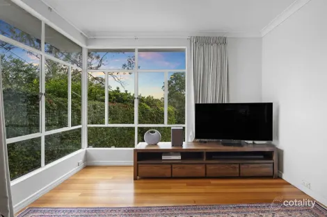 Property photo of 95 Hillside Terrace St Lucia QLD 4067
