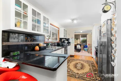 Property photo of 2 Pinaroo Drive Glenfield Park NSW 2650