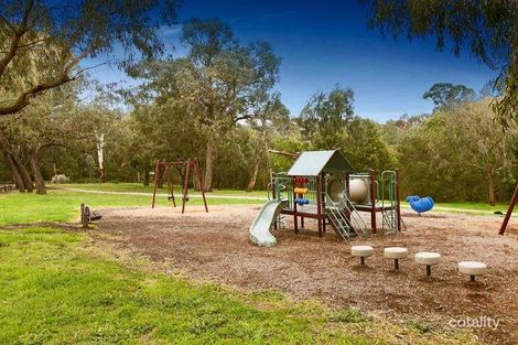 Property photo of 2/30 Cootamundra Crescent Blackburn VIC 3130
