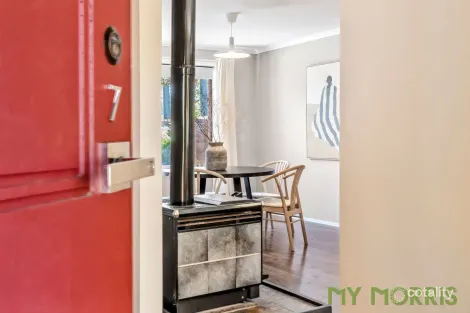 Property photo of 7 Fallins Place Monash ACT 2904