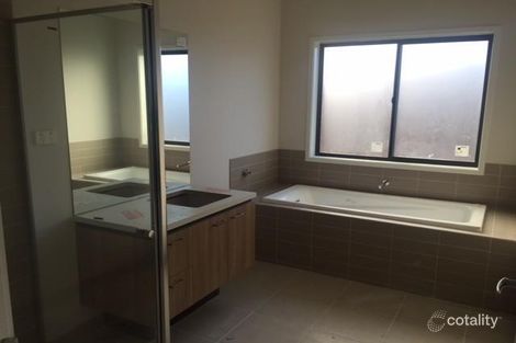 Property photo of 17 Turpentine Road Brookfield VIC 3338