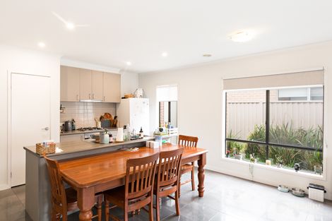 Property photo of 17 Ranlea Place Sebastopol VIC 3356