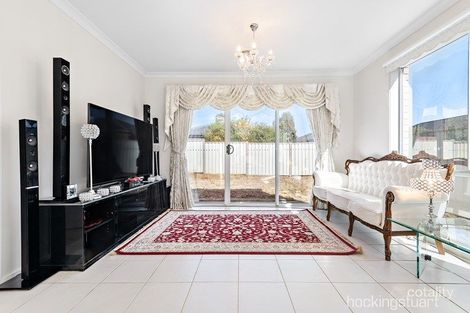 Property photo of 10 Robyn Street Brookfield VIC 3338