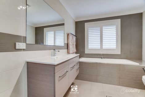 Property photo of 35 Asimus Circuit Elderslie NSW 2570