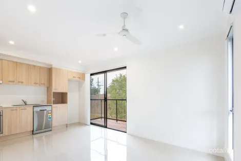 Property photo of 2/47 Ludwig Street Leichhardt QLD 4305