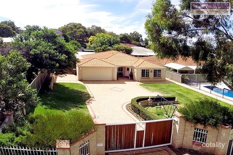 Property photo of 12 Wooloomooloo Road Greenmount WA 6056