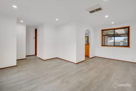 Property photo of 17 Holden Court Paralowie SA 5108