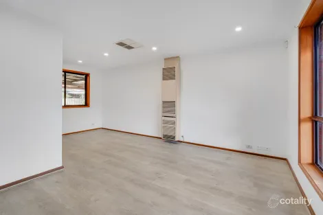 Property photo of 17 Holden Court Paralowie SA 5108