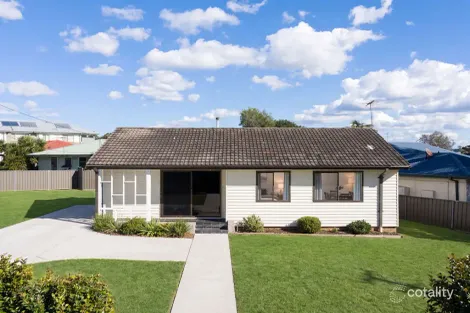 11 Burns Rd, Campbelltown, NSW 2560