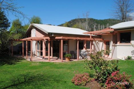 Property photo of 23 Bakers Gully Road Bright VIC 3741