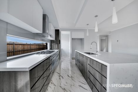 Property photo of 73 Fenway Boulevard Clyde North VIC 3978