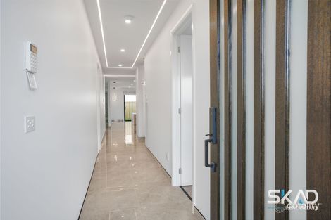 Property photo of 30 Flockhart Street Mickleham VIC 3064