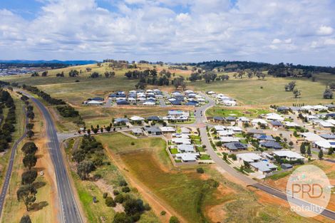 Property photo of 37 Watson Boulevard Lloyd NSW 2650