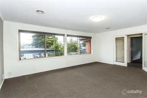 Property photo of 3 Gray Court Mooroolbark VIC 3138