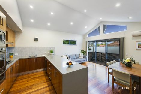 Property photo of 2/5A Gilbert Road Preston VIC 3072