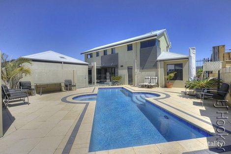 Property photo of 15 Bookleaf Loop Halls Head WA 6210