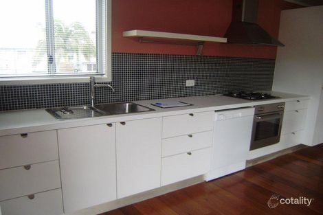 Property photo of 32 Muskheart Circuit Pottsville NSW 2489
