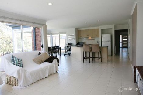 Property photo of 16 Skipper Road Tarneit VIC 3029